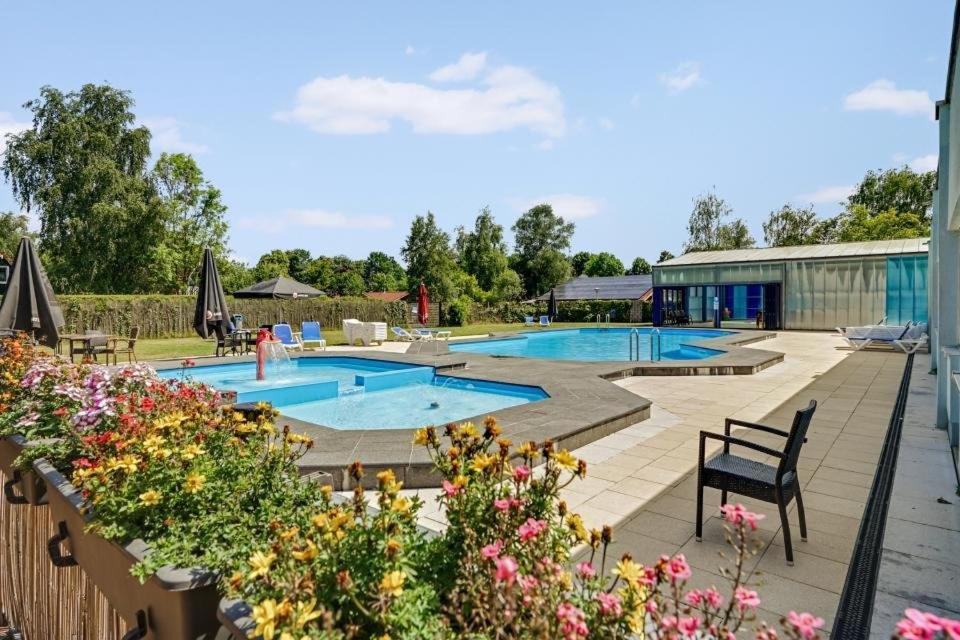 Het Familie Boshuisje - Vakantiewoning Op Prachtig Park Met Veel Faciliteiten Inc Ligbad Gramsbergen Eksteriør bilde